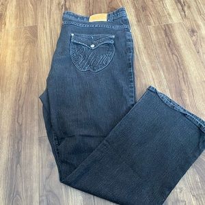 Plus size apple bottom jeans.